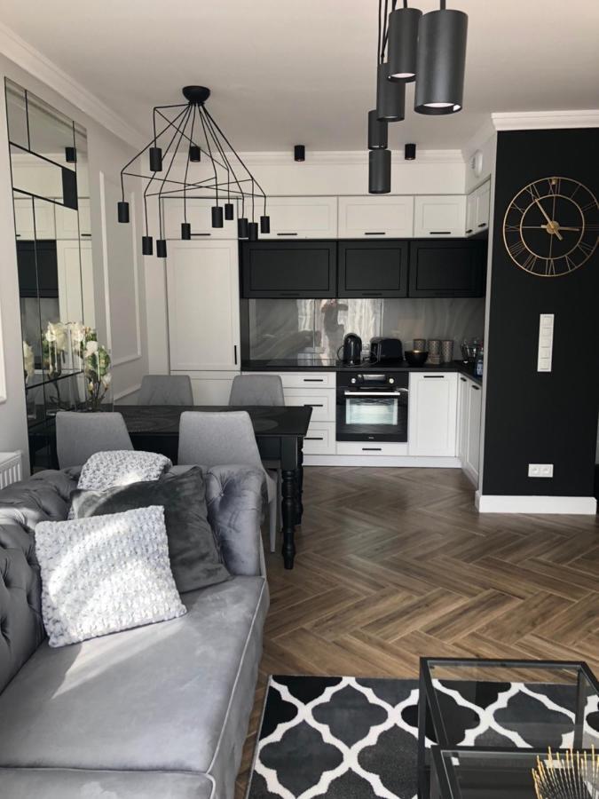 Family & Business Sauna Apartments No1 Lesny Nad Zalewem Cedzyna Unikat - 3 Bedroom With Private Sauna, Bath With Hydromassage, Terrace, Garage, Catering Options Kielce Eksteriør bilde