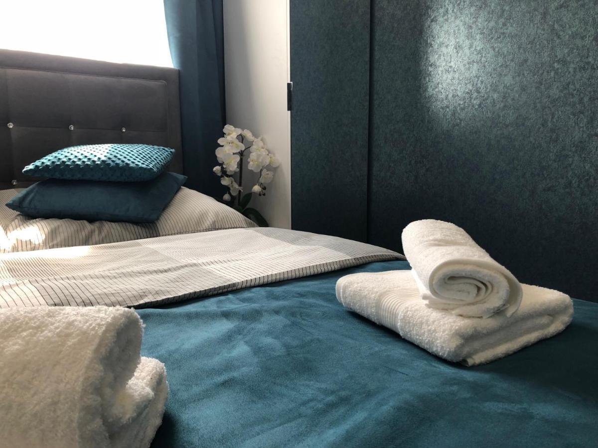 Family & Business Sauna Apartments No1 Lesny Nad Zalewem Cedzyna Unikat - 3 Bedroom With Private Sauna, Bath With Hydromassage, Terrace, Garage, Catering Options Kielce Eksteriør bilde